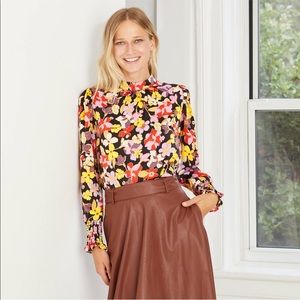 NWT Women’s Floral long sleeve puff sleeve L